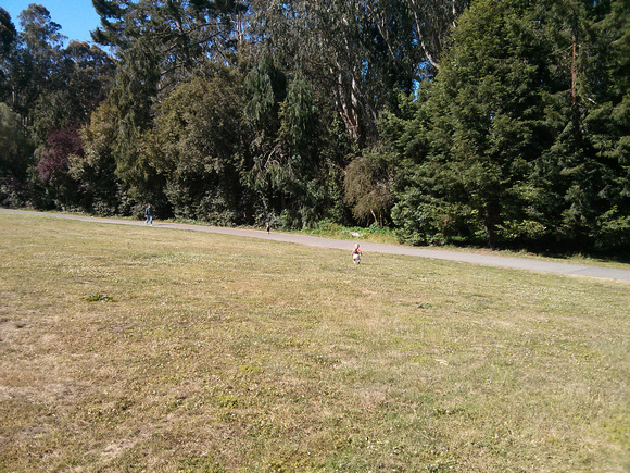 I told the twins {co'o}/"bye bye!", and walked away.  The one in the really far distance in a white top is K, who was quite happy to be unsupervised.  Eventually F followed her; she's the one in the l