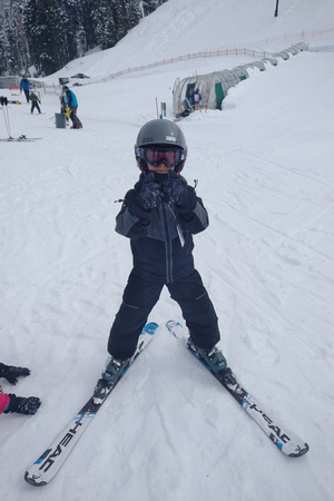 F learning to ski 2/2